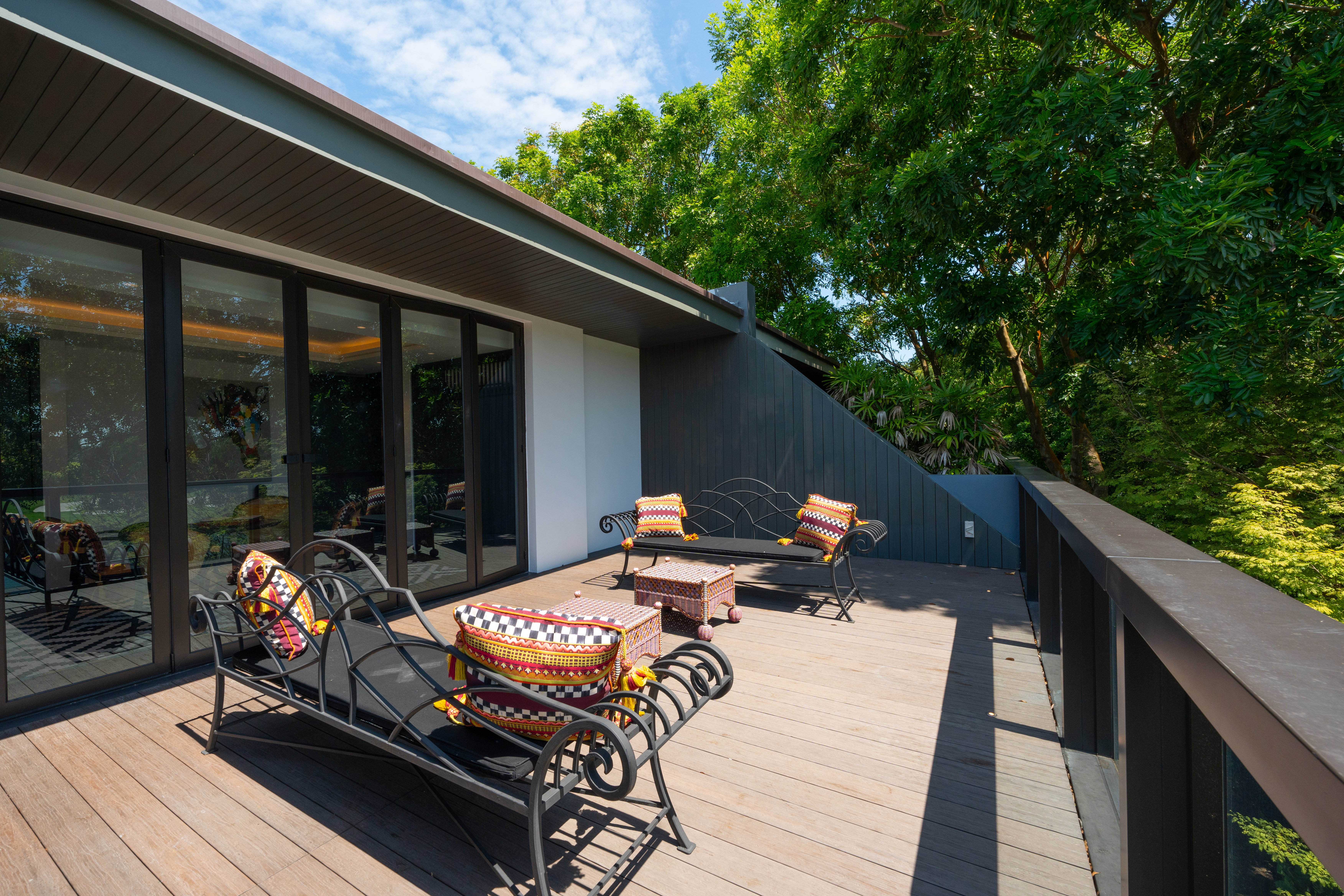 The Green Collection Gallery Image 90