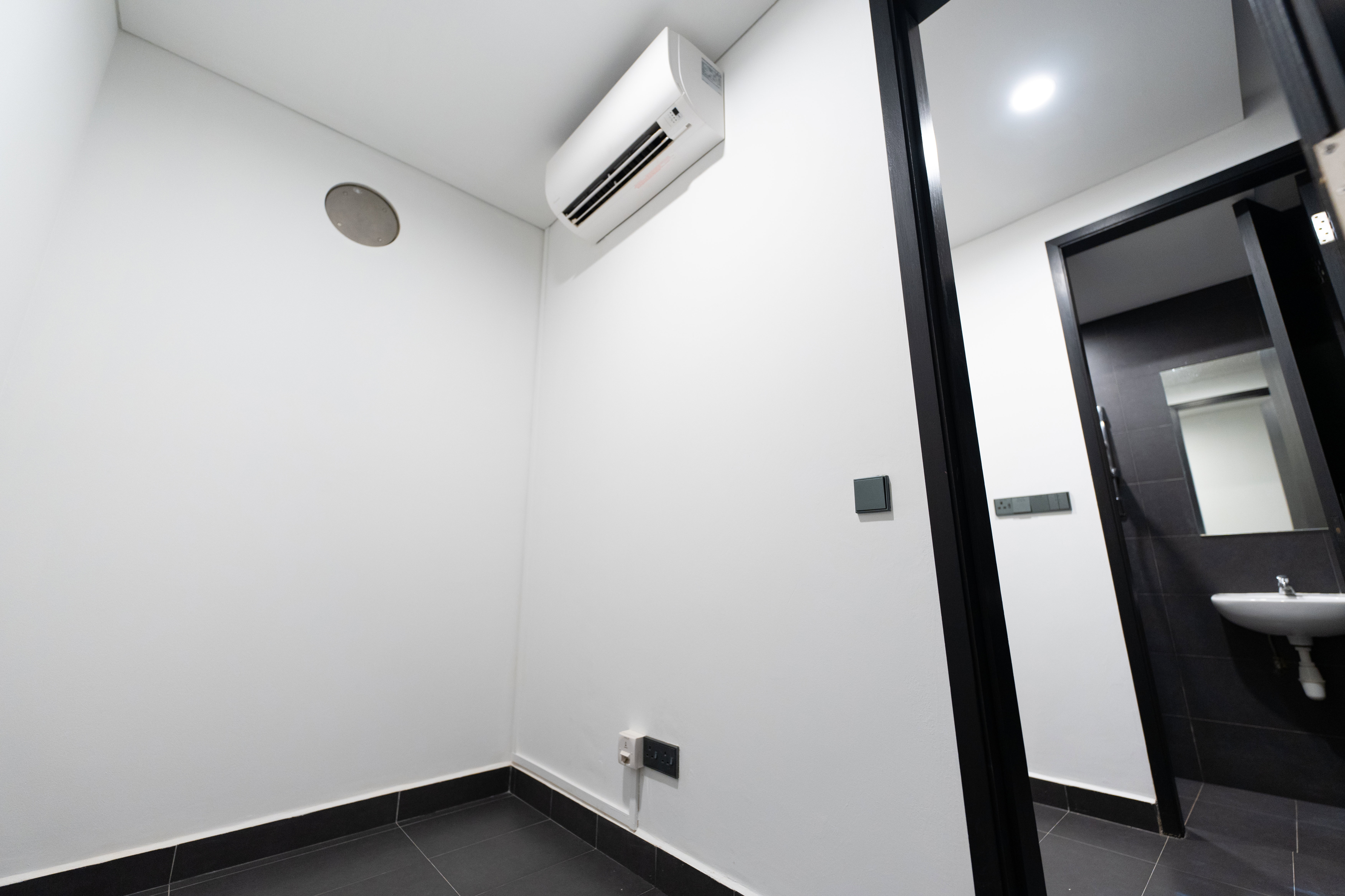The Green Collection Gallery Image 97