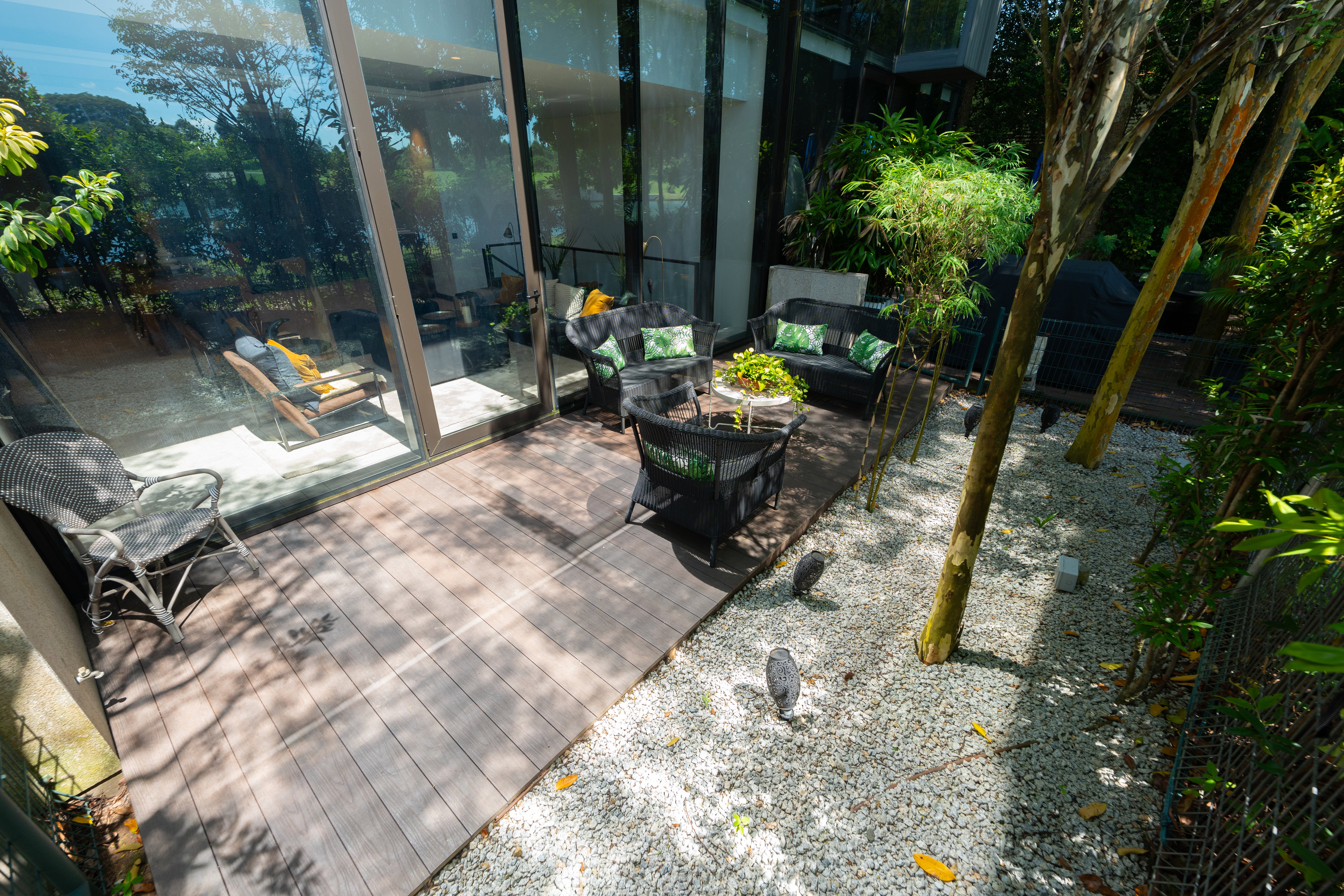 The Green Collection Gallery Image 109